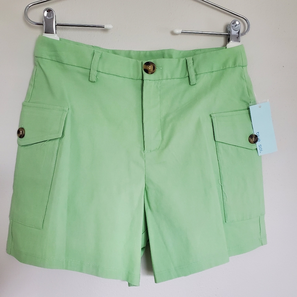 BLUE SOL Women’s Shorts NWT Size M Summer Green